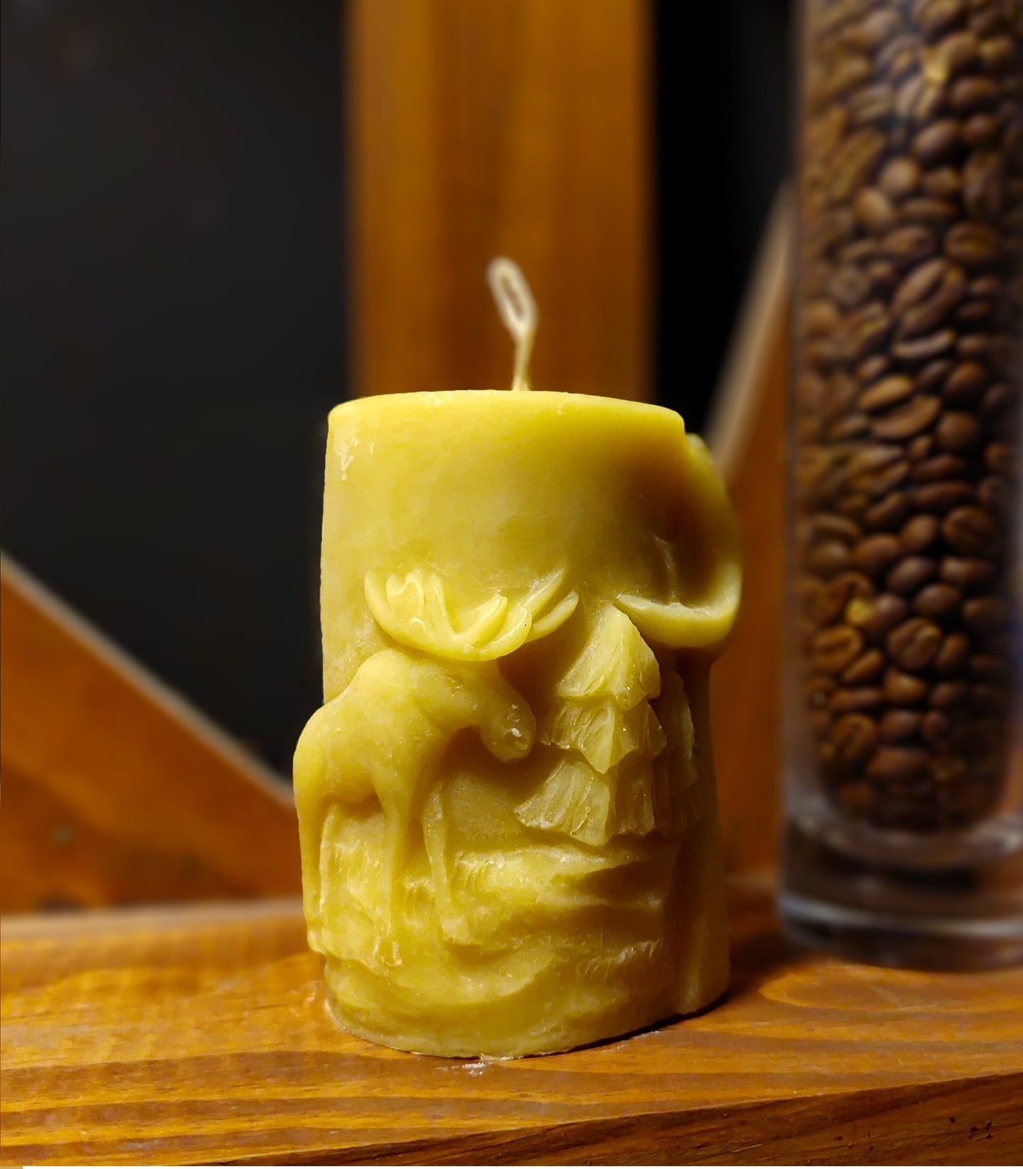 Vela de cera de abejas diseño Alce alto 9.5 cmx6cm diámetro